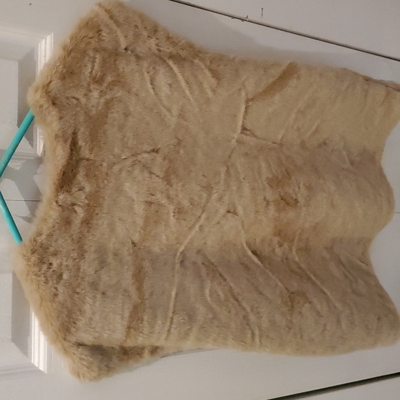 Oak + Fort faux fur vest - Picture 2 of 3